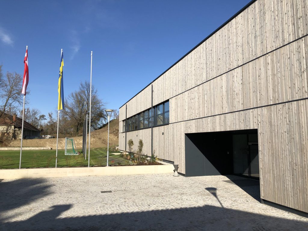Turnhalle schlankes Dachtragwerk